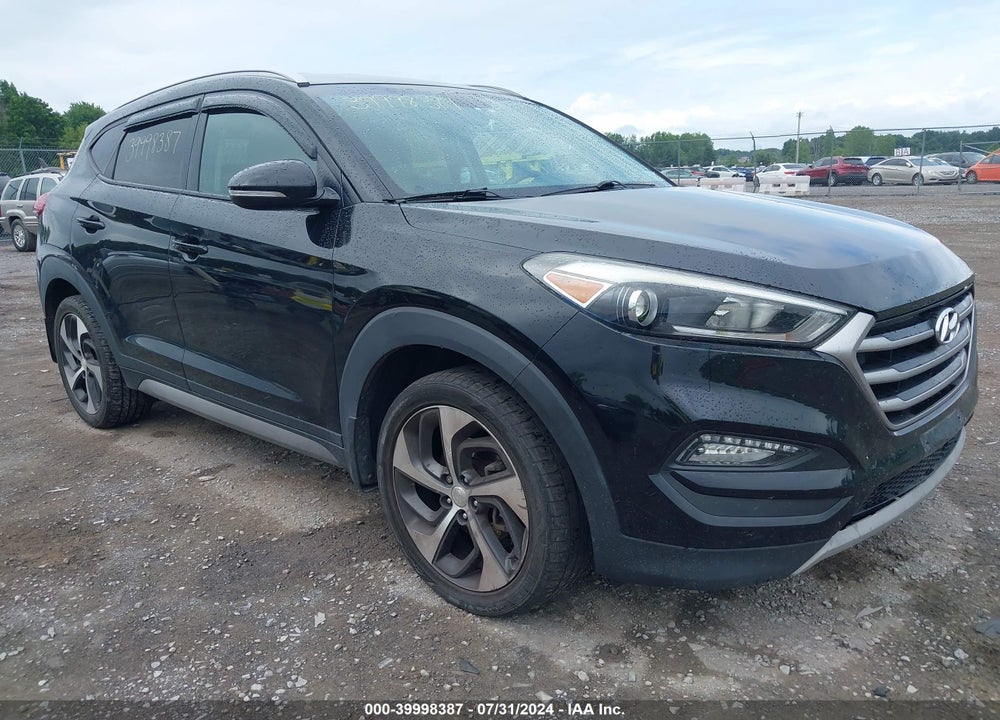 2017 HYUNDAI TUCSON SPORT VIN: KM8J3CA26HU303359
