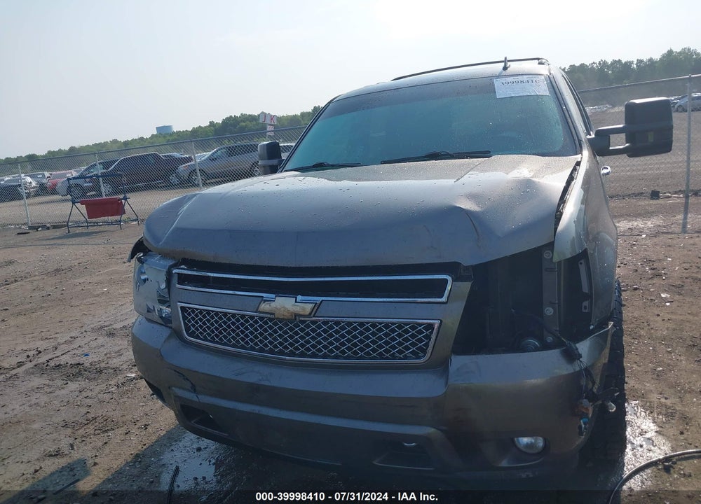 2011 CHEVROLET TAHOE LTZ VIN: 1GNSKCE04BR236136