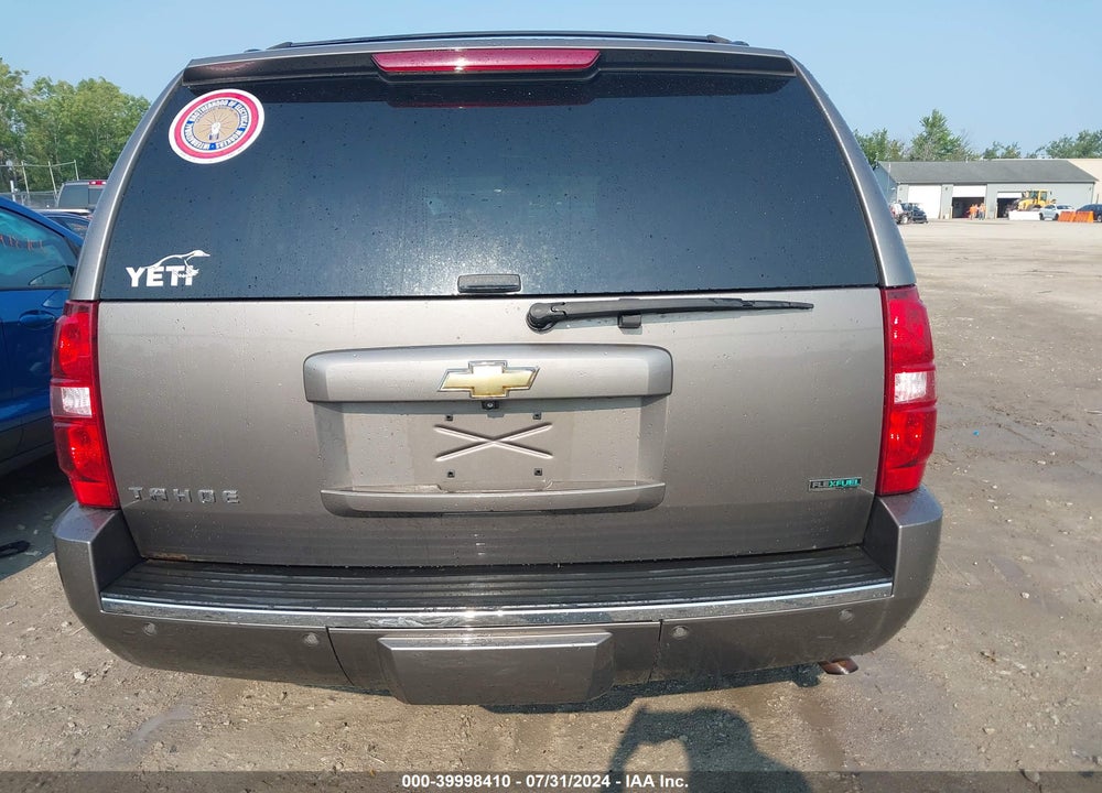 2011 CHEVROLET TAHOE LTZ VIN: 1GNSKCE04BR236136