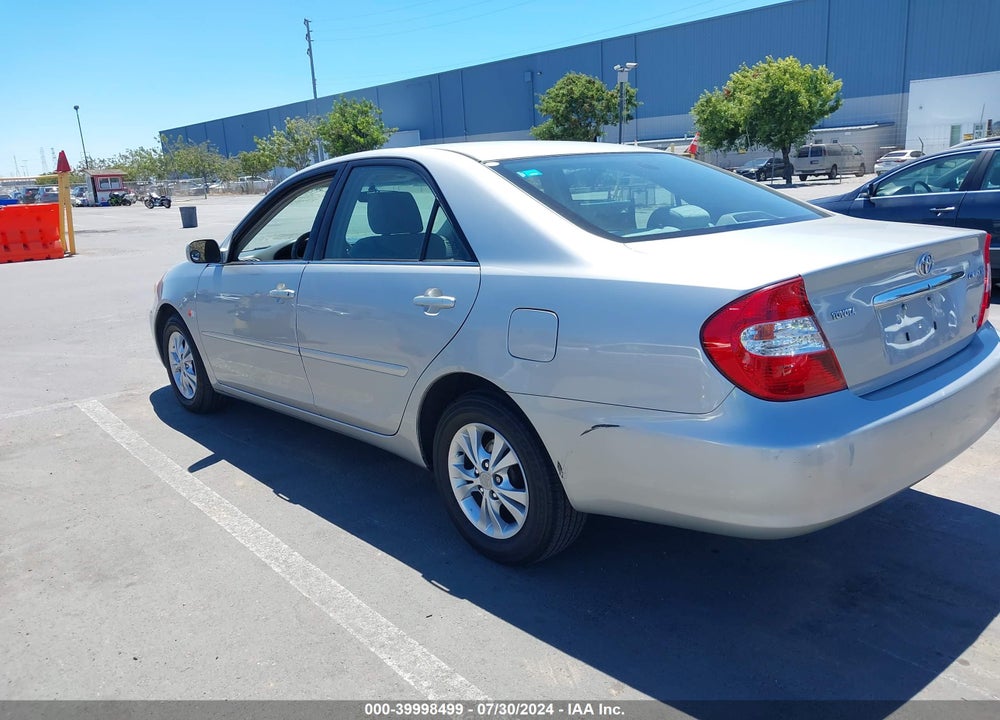 2004 TOYOTA CAMRY LE V6 VIN: 4T1BF30K84U075551