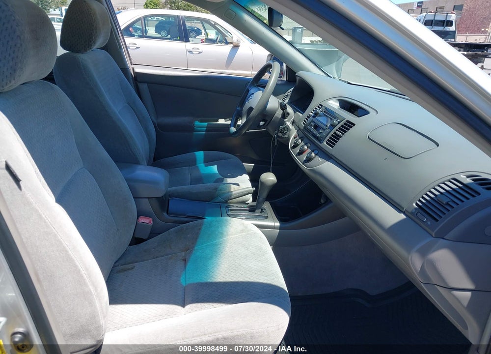 2004 TOYOTA CAMRY LE V6 VIN: 4T1BF30K84U075551