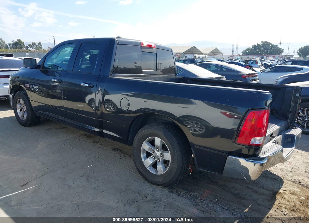 2018 RAM 1500 SLT QUAD CAB 4X2 6'4 BOX VIN: 1C6RR6GT7JS126921