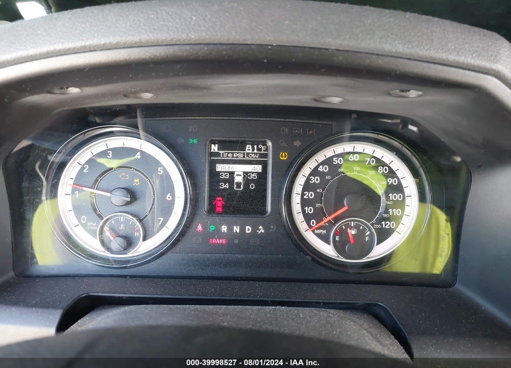 2018 RAM 1500 SLT QUAD CAB 4X2 6'4 BOX VIN: 1C6RR6GT7JS126921
