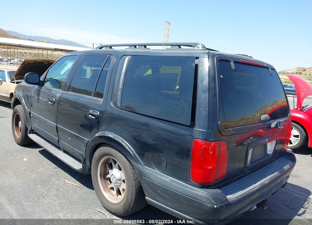 1998 LINCOLN NAVIGATOR VIN: 5LMPU28L2WLJ24610
