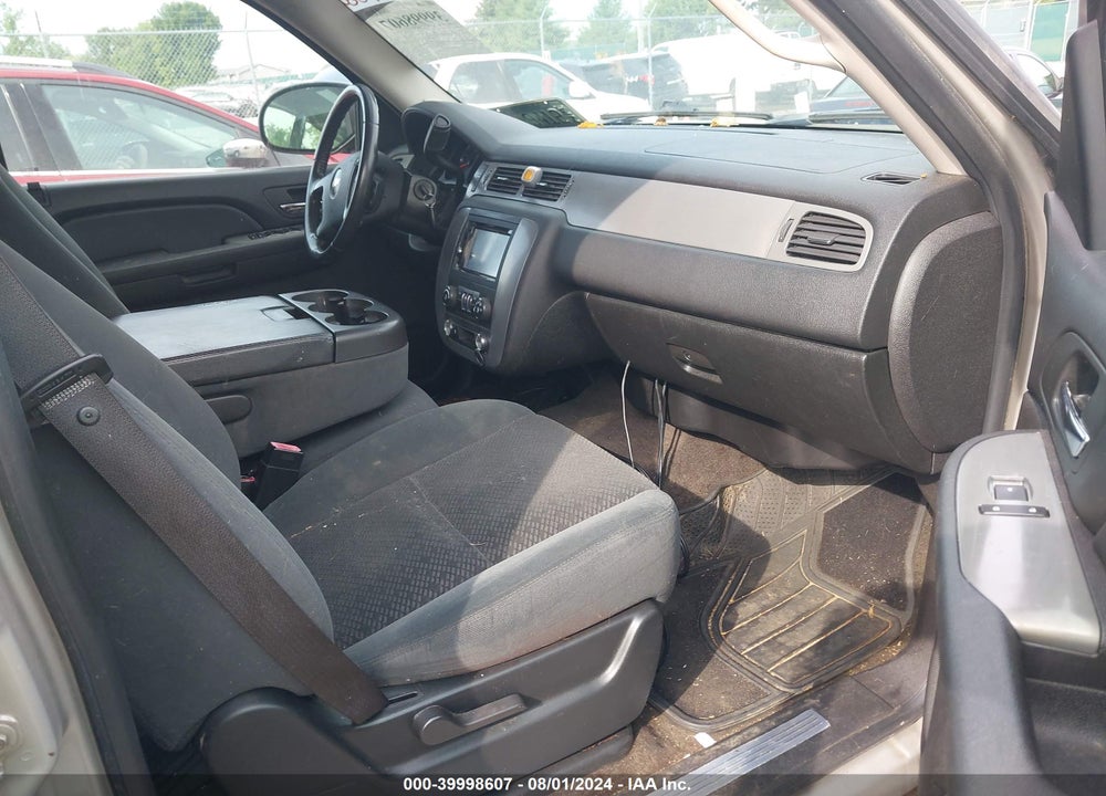 2008 CHEVROLET TAHOE LS VIN: 1GNFC13C88J247549