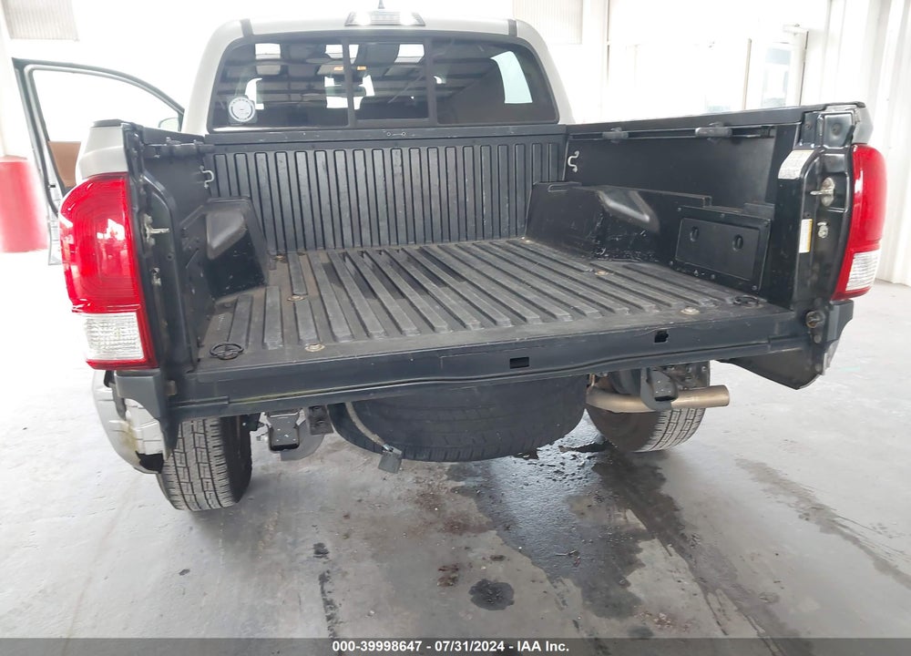 2017 TOYOTA TACOMA SR5 V6 VIN: 3TMAZ5CN0HM031224