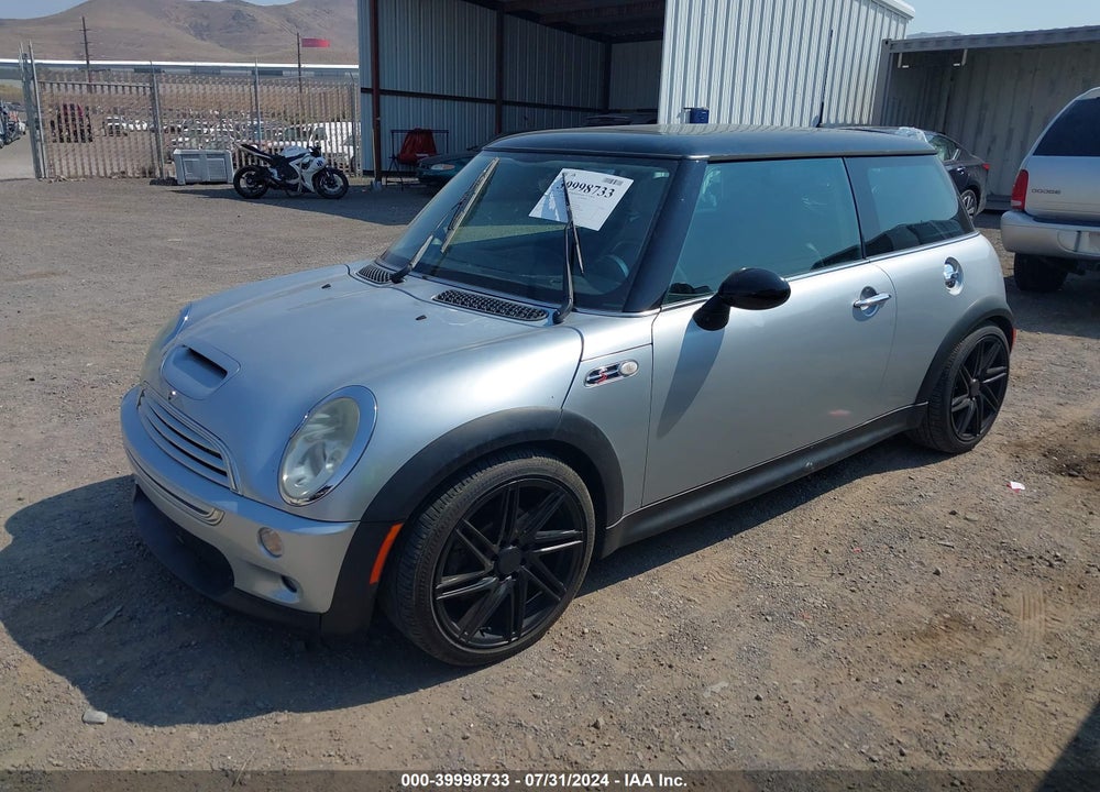 2003 MINI COOPER S VIN: WMWRE33403TD68822