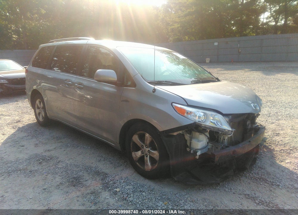 2014 TOYOTA SIENNA LE V6 8 PASSENGER VIN: 5TDKK3DC5ES512382