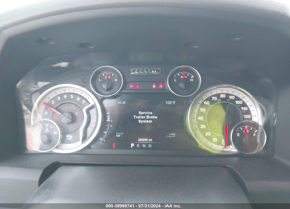 2015 RAM 1500 LONE STAR VIN: 1C6RR7TT0FS752118