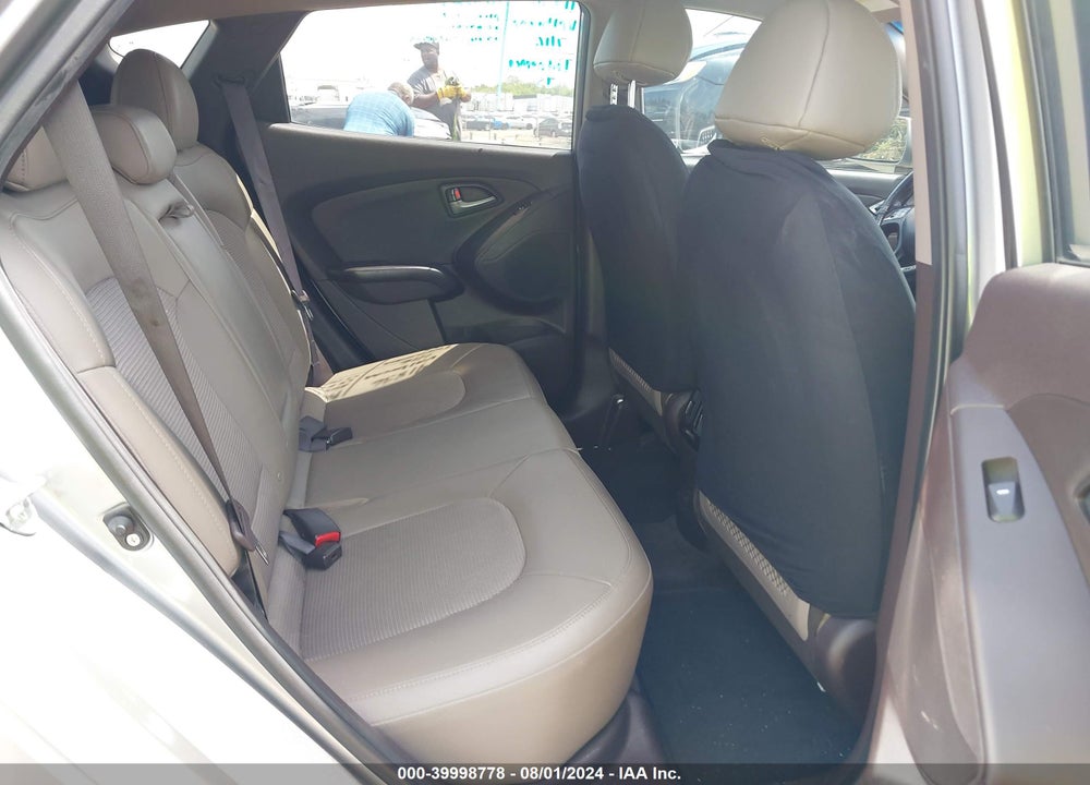 2015 HYUNDAI TUCSON SE VIN: KM8JU3AG8FU113553