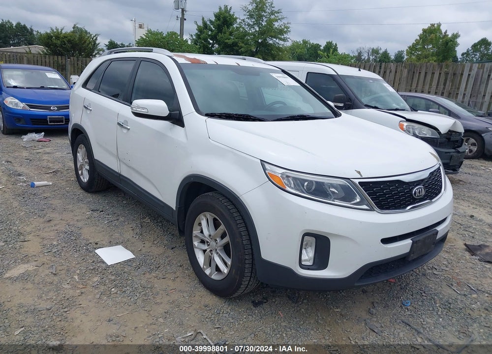 2015 KIA SORENTO LX VIN: 5XYKT4A61FG578766