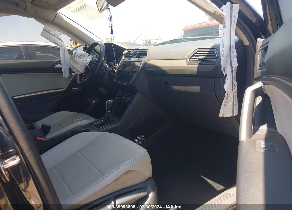 2019 VOLKSWAGEN TIGUAN 2.0T SE/2.0T SEL/2.0T SEL R-LINE/2.0T SEL R-LINE BLACK VIN: 3VV3B7AX4KM151730