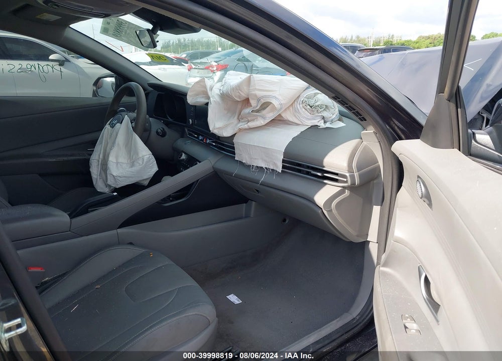 2021 HYUNDAI ELANTRA SEL VIN: 5NPLM4AG7MH004057