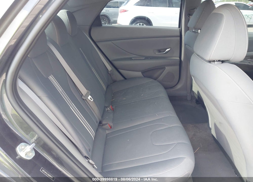 2021 HYUNDAI ELANTRA SEL VIN: 5NPLM4AG7MH004057