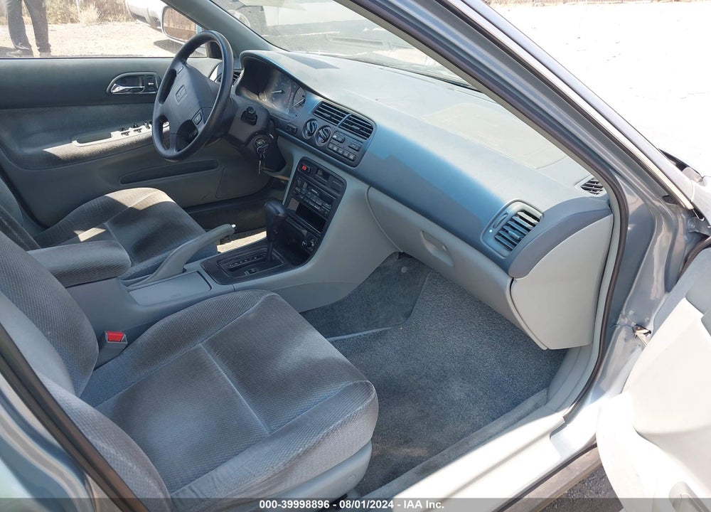 1996 HONDA ACCORD LX/EX VIN: 1HGCD5639TA191501