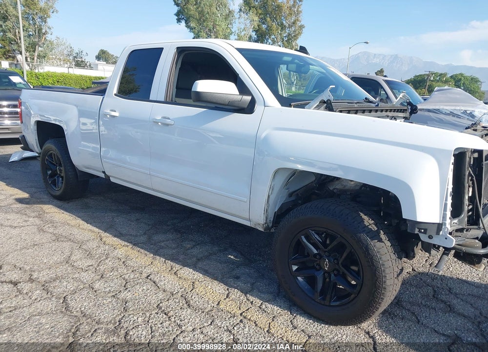 2018 CHEVROLET SILVERADO 1500 LT VIN: 1GCRCREH4JZ119958
