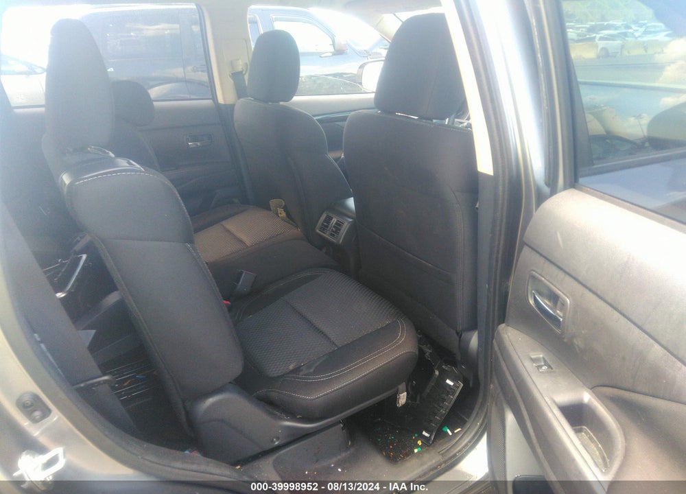 2020 MITSUBISHI OUTLANDER ES 2.4 VIN: JA4AD2A3XLJ000190