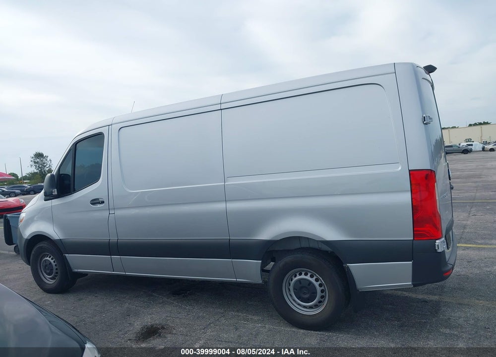 2024 MERCEDES-BENZ SPRINTER 2500 STANDARD ROOF 4-CYL DIESEL VIN: W1Y4KBHY0RT179617