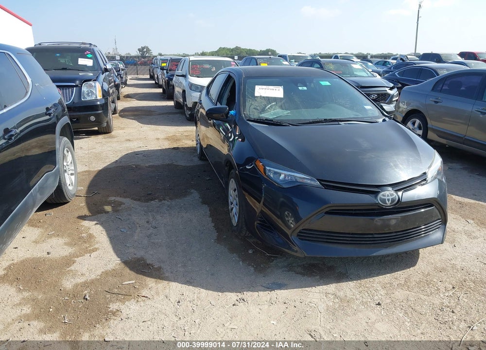 2018 TOYOTA COROLLA LE VIN: 5YFBURHE6JP826098