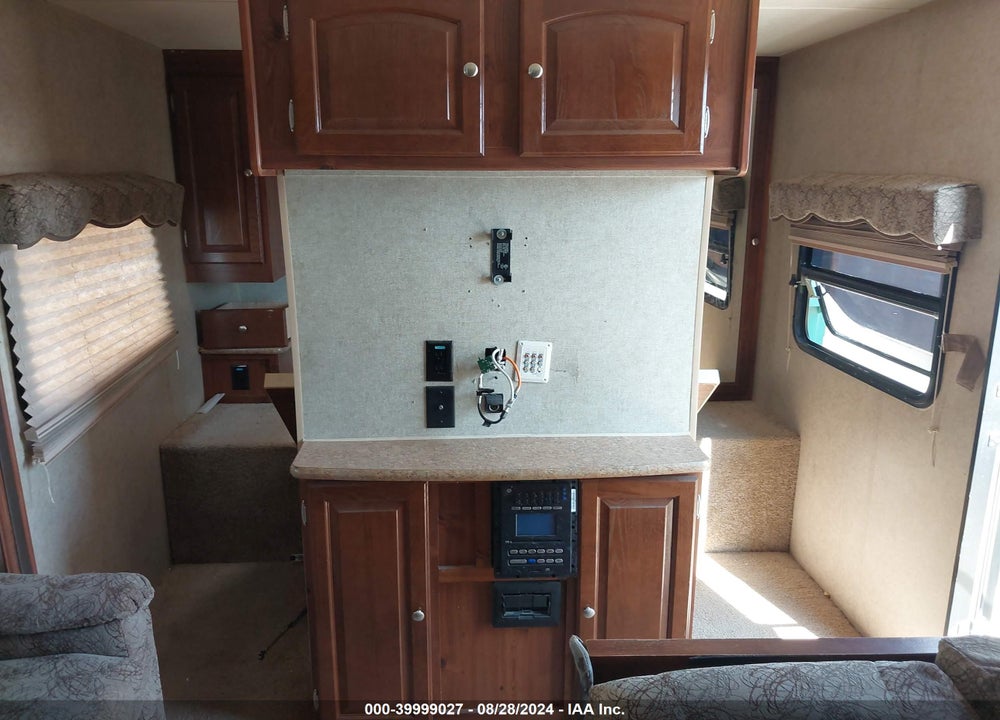 2012 FOREST RIVER ROCKWOOD - 34' LONG VIN: 4X4TRLE23CD118257