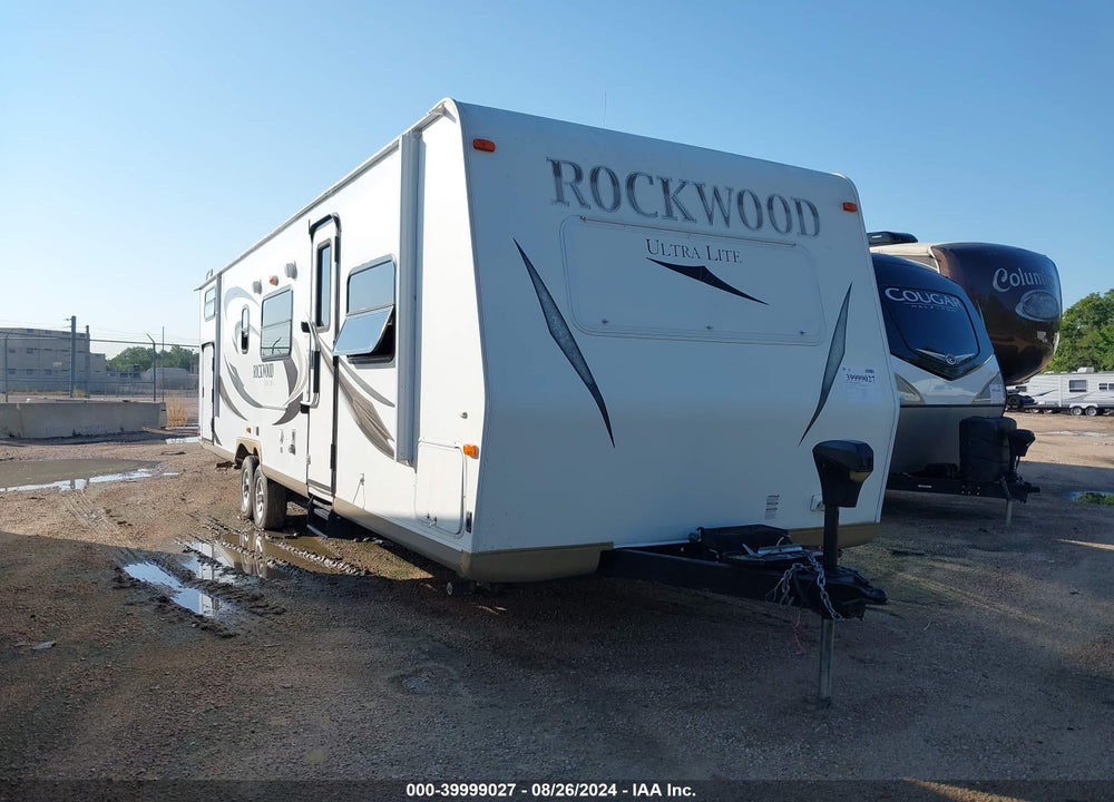 2012 FOREST RIVER ROCKWOOD - 34' LONG VIN: 4X4TRLE23CD118257