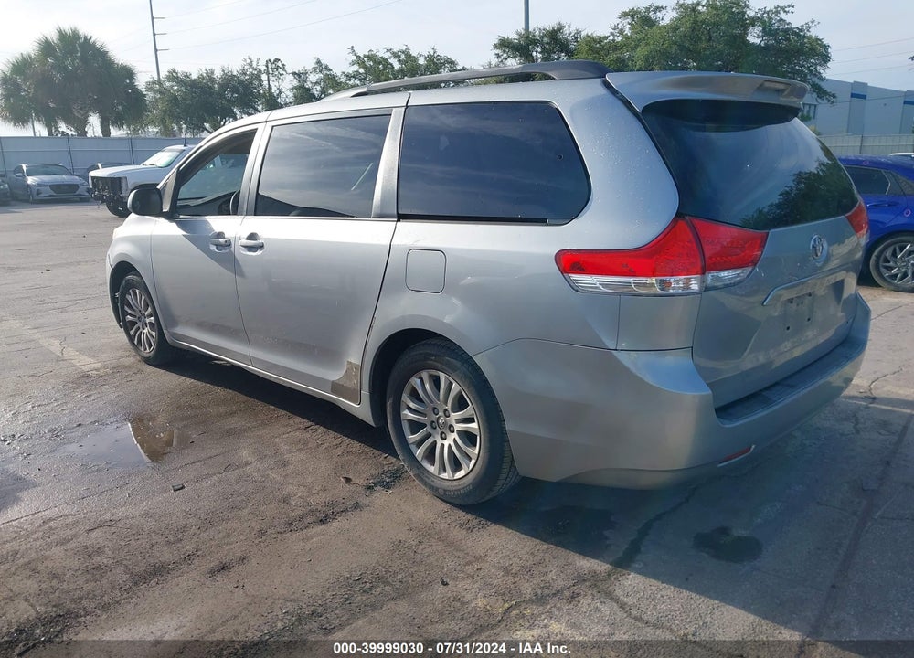 2011 TOYOTA SIENNA XLE V6 VIN: 5TDYK3DCXBS161152