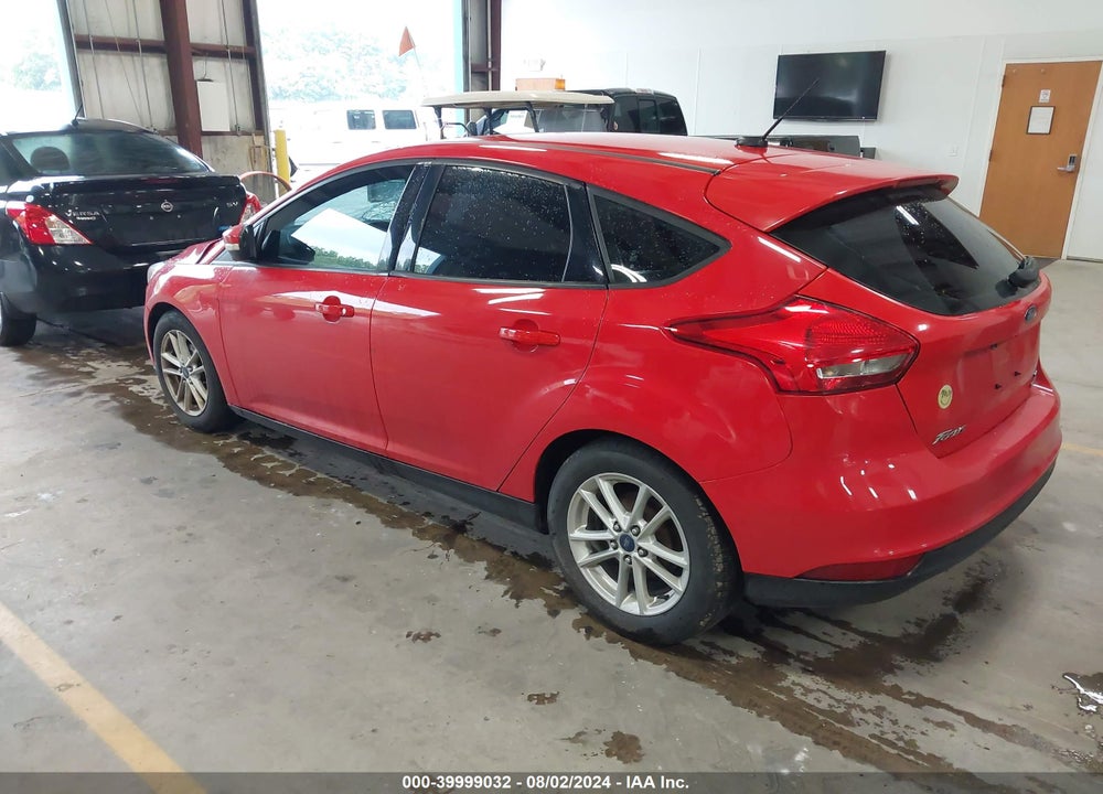 2015 FORD FOCUS SE VIN: 1FADP3K21FL265102