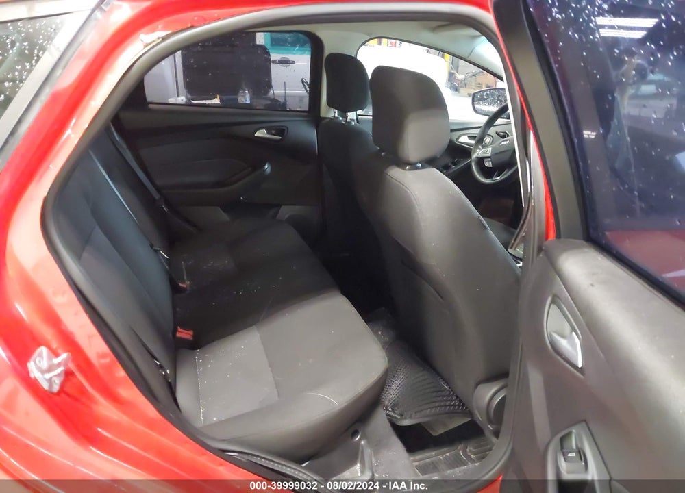 2015 FORD FOCUS SE VIN: 1FADP3K21FL265102