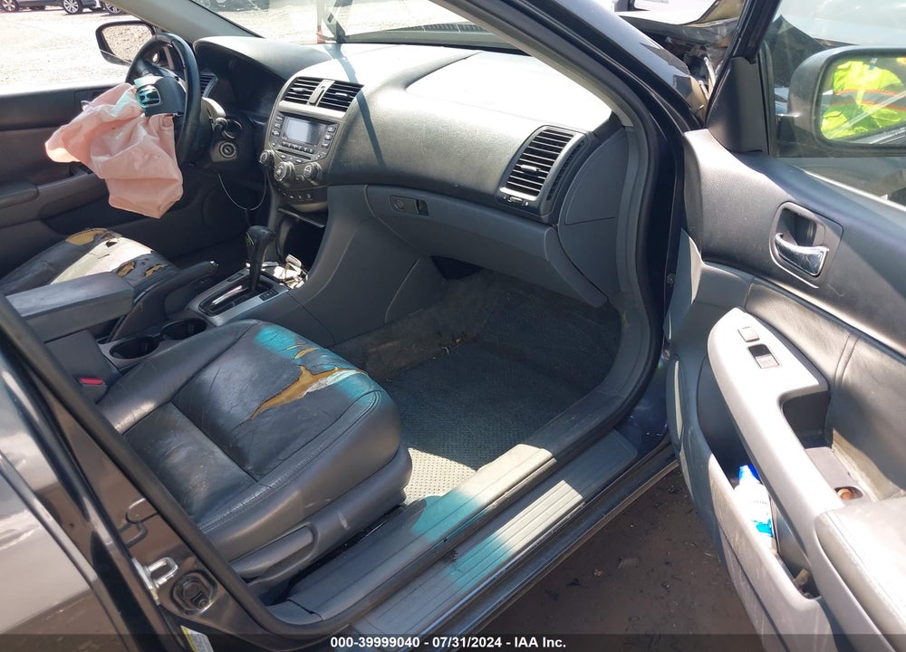 2004 HONDA ACCORD VIN: 1HGCM568X4A001766