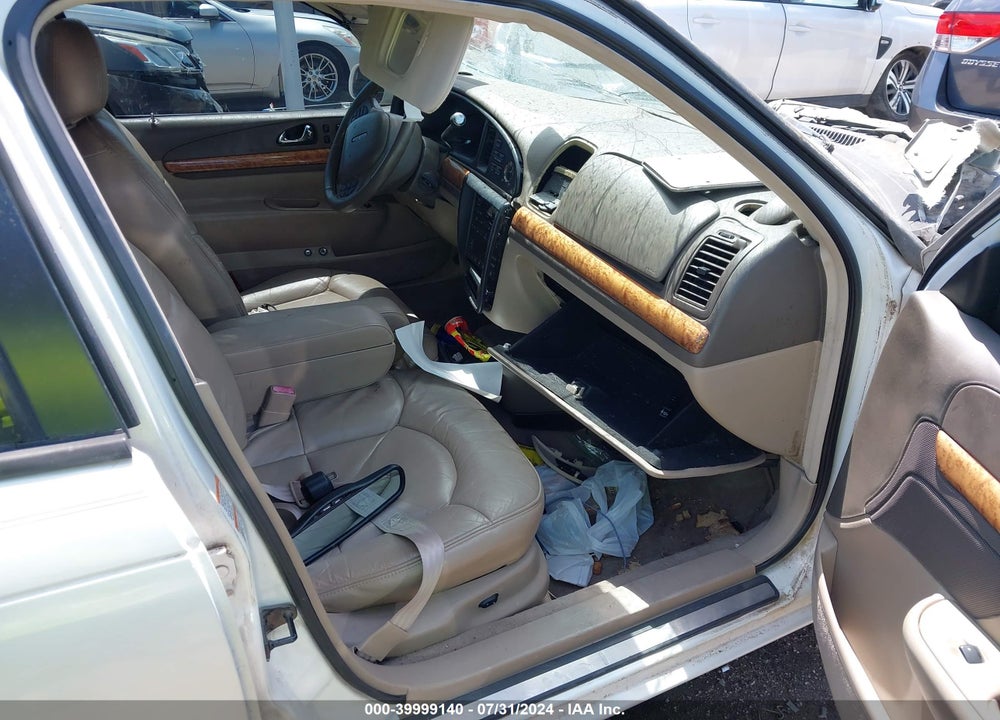 2000 LINCOLN CONTINENTAL VIN: 1LNHM97V1YY829486