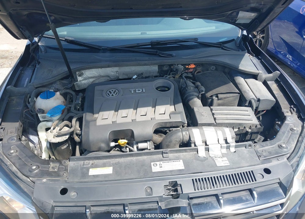 2014 VOLKSWAGEN PASSAT 2.0L TDI SE VIN: 1VWBN7A32EC050803