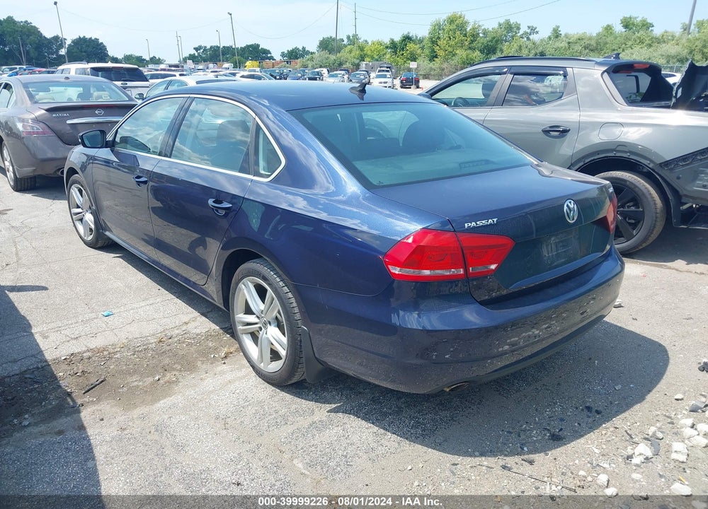 2014 VOLKSWAGEN PASSAT 2.0L TDI SE VIN: 1VWBN7A32EC050803