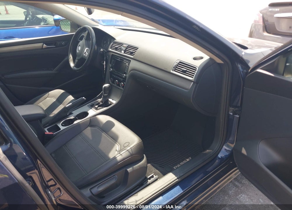 2014 VOLKSWAGEN PASSAT 2.0L TDI SE VIN: 1VWBN7A32EC050803