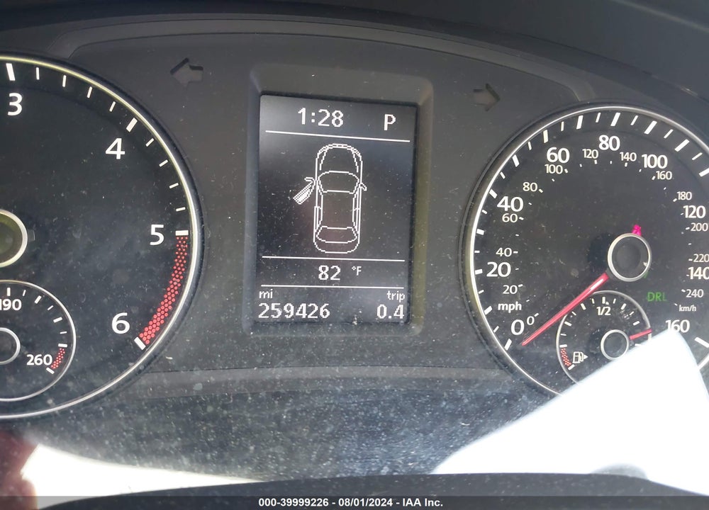2014 VOLKSWAGEN PASSAT 2.0L TDI SE VIN: 1VWBN7A32EC050803