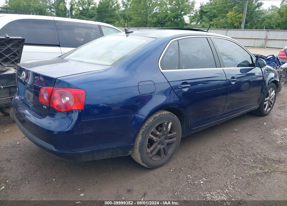 2007 VOLKSWAGEN JETTA 2.5 VIN: 3VWDF81K37M139140