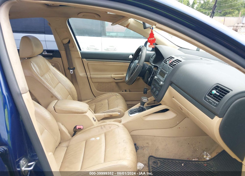2007 VOLKSWAGEN JETTA 2.5 VIN: 3VWDF81K37M139140