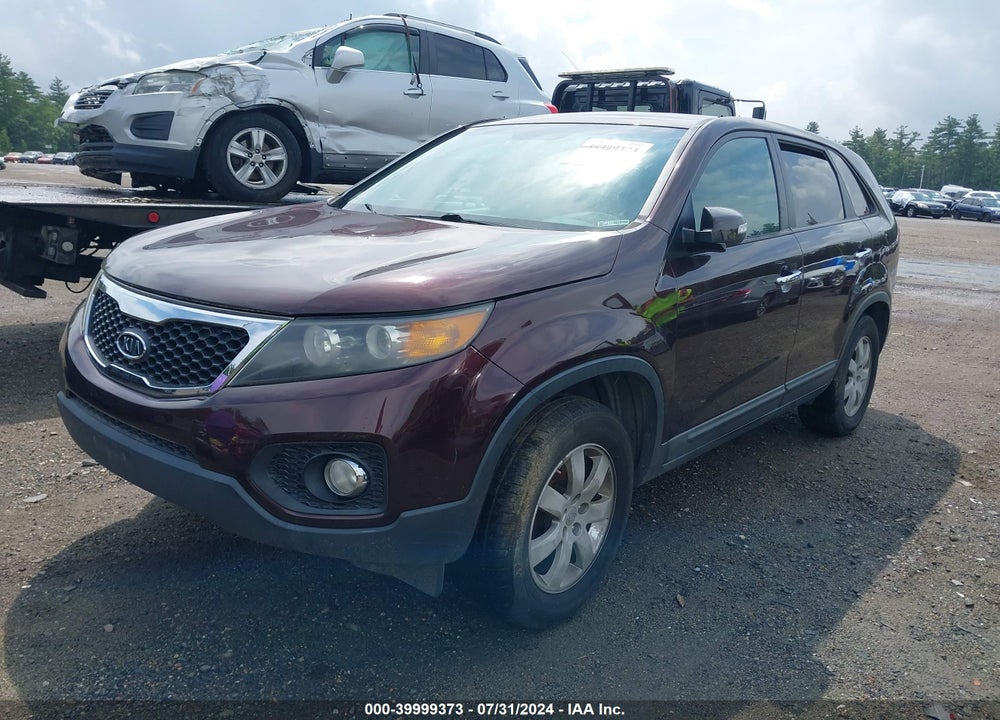2011 KIA SORENTO LX VIN: 5XYKT4A17BG028597