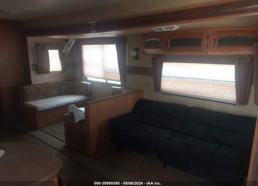 2010 KEYSTONE HORNET 31 RBDS VIN: 4YDT31R24A7204420