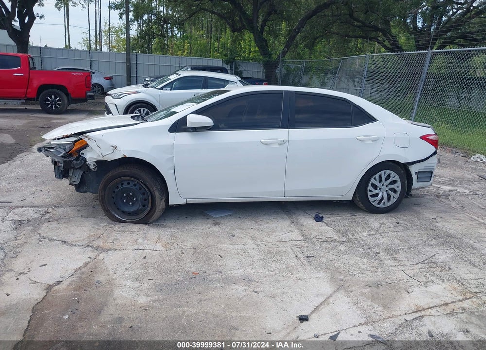 2018 TOYOTA COROLLA LE VIN: 5YFBURHEXJP804489