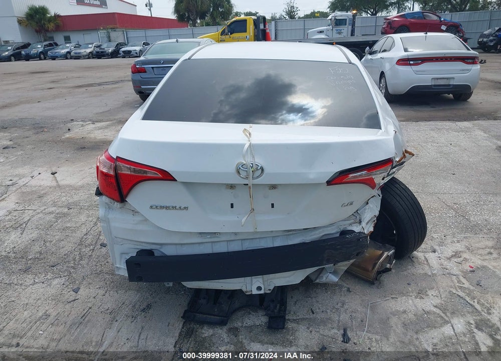 2018 TOYOTA COROLLA LE VIN: 5YFBURHEXJP804489