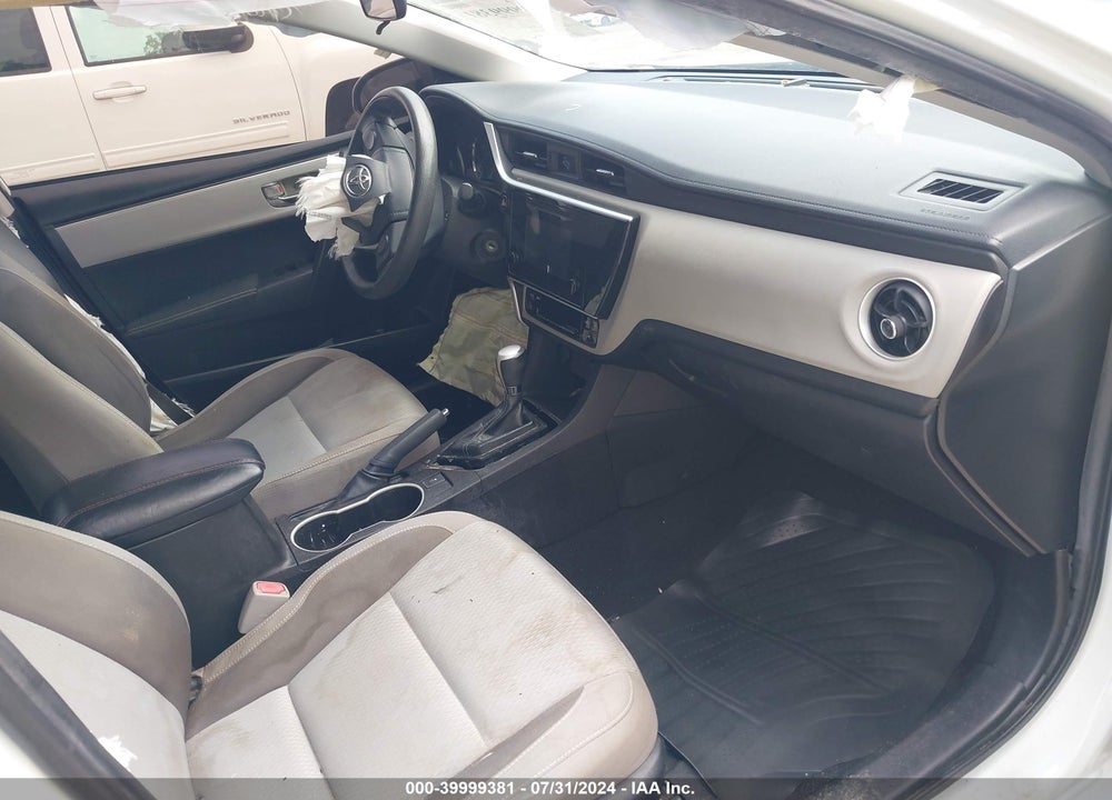 2018 TOYOTA COROLLA LE VIN: 5YFBURHEXJP804489