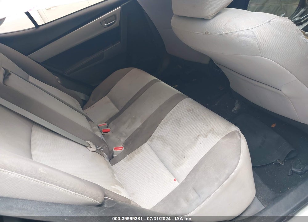 2018 TOYOTA COROLLA LE VIN: 5YFBURHEXJP804489