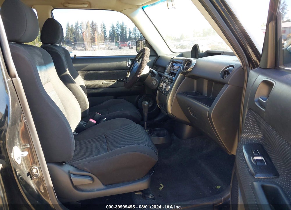 2005 SCION XB VIN: JTLKT324X54021279