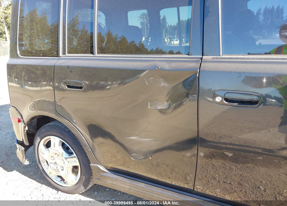 2005 SCION XB VIN: JTLKT324X54021279