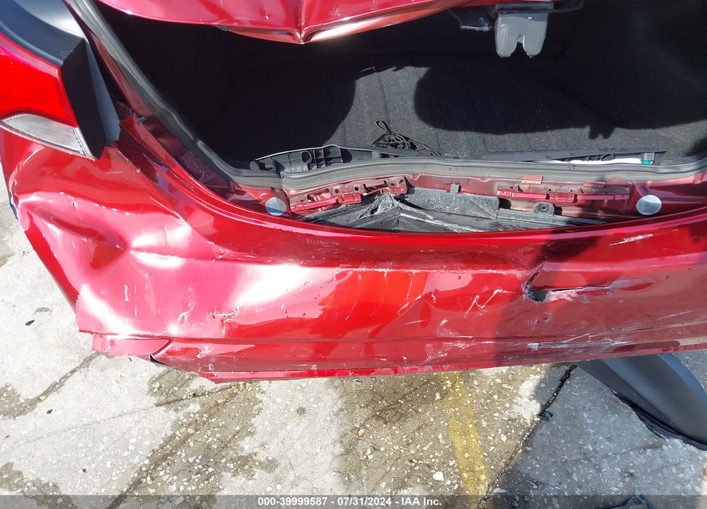 2016 HYUNDAI ELANTRA SE VIN: 5NPDH4AE7GH723630