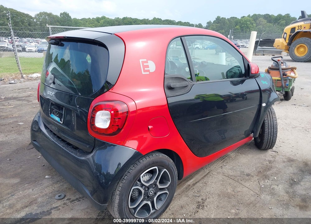 2018 SMART FORTWO ELECTRIC DRIVE PASSION/PRIME/PURE VIN: WMEFJ9BA0JK261976
