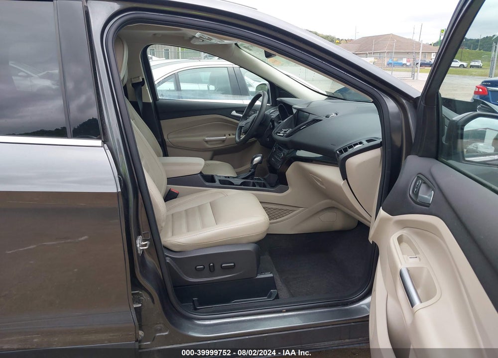 2019 FORD ESCAPE VIN: 1FMCU9J9XKUB21886