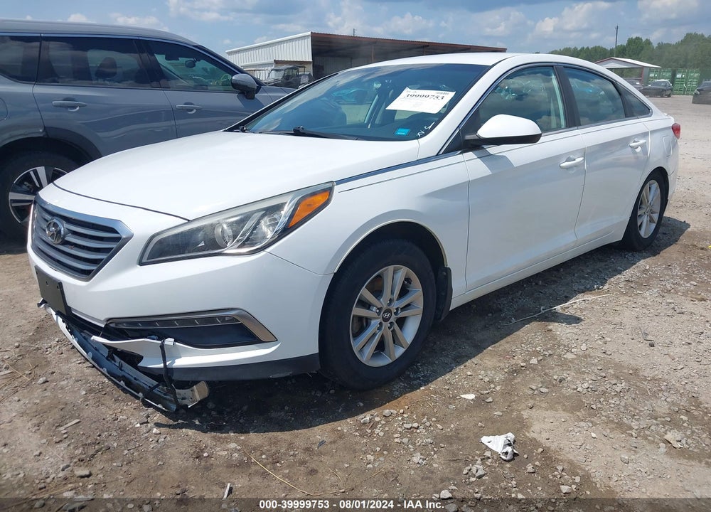 2015 HYUNDAI SONATA SE VIN: 5NPE24AF0FH212953