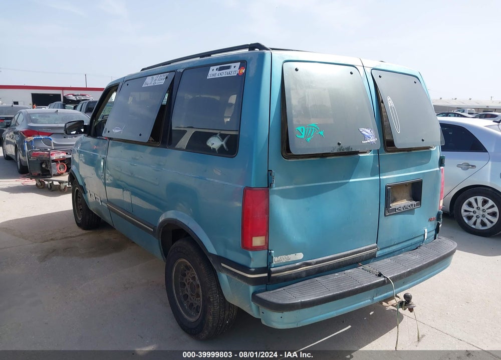 1992 CHEVROLET ASTRO VIN: 1GNDM15Z9NB157838