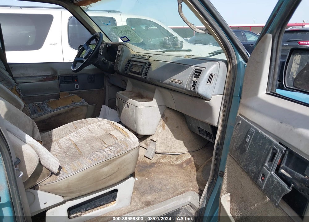 1992 CHEVROLET ASTRO VIN: 1GNDM15Z9NB157838
